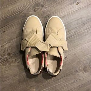 BURBERRY FLAT SHOES SNEAKER SZ 37 woman’s